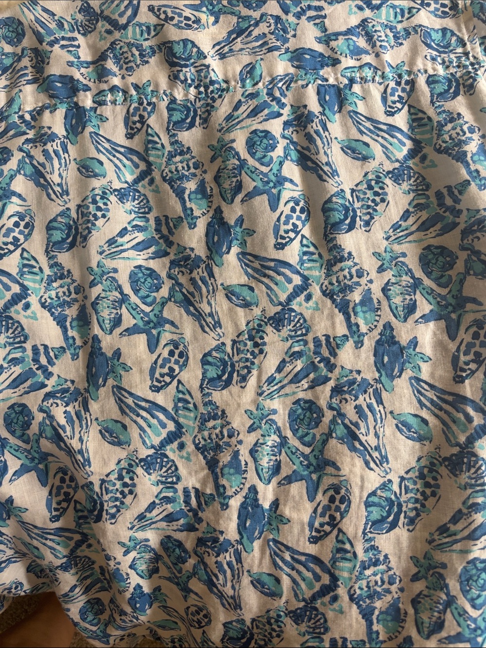 LIlly Pulitzer. Sea view button down linen top. - Picture 3 of 8
